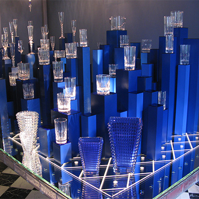 supports de verres pour le decor du showroom Baccarat Paris
